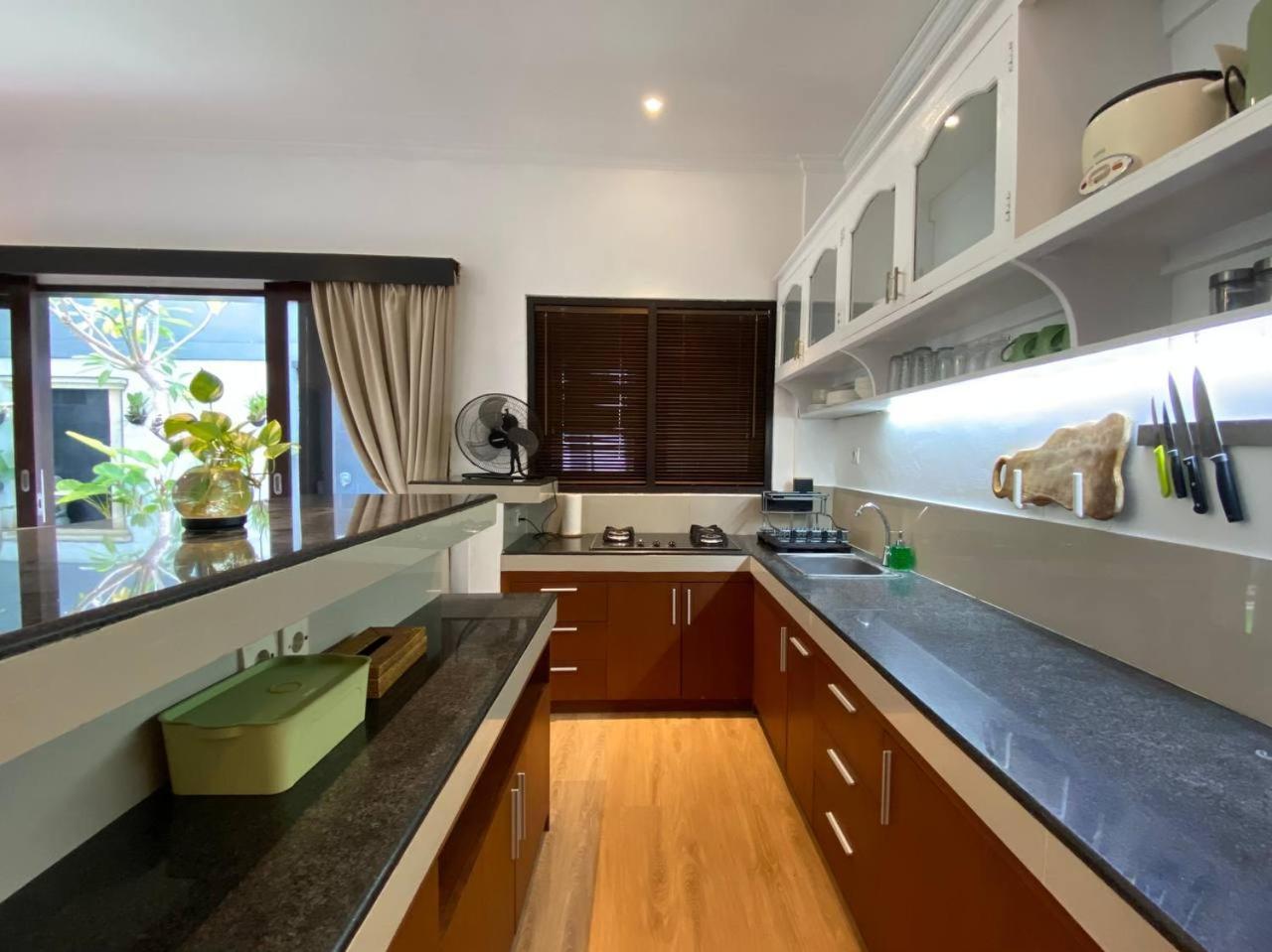 Villa Mayu Dedaries 세미냑 외부 사진